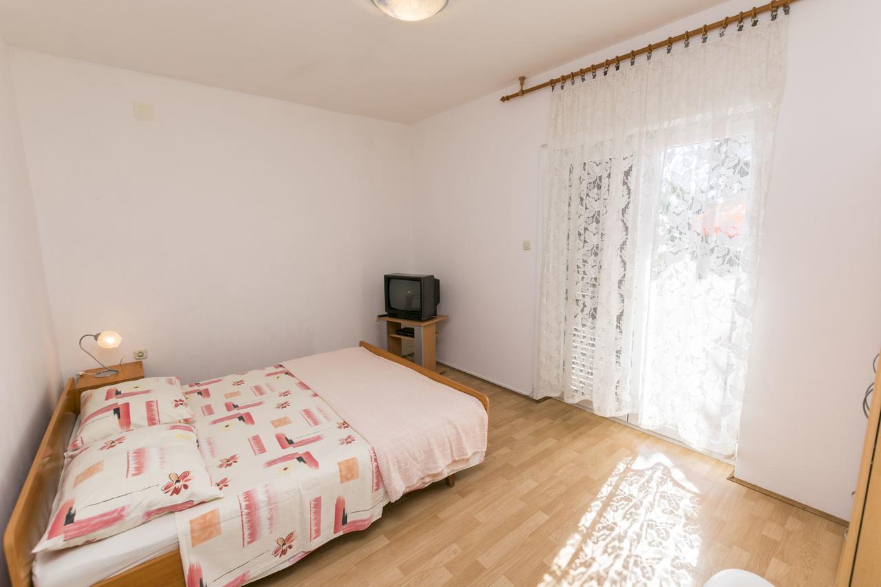 Apartments Ksenija Primosten Luaran gambar