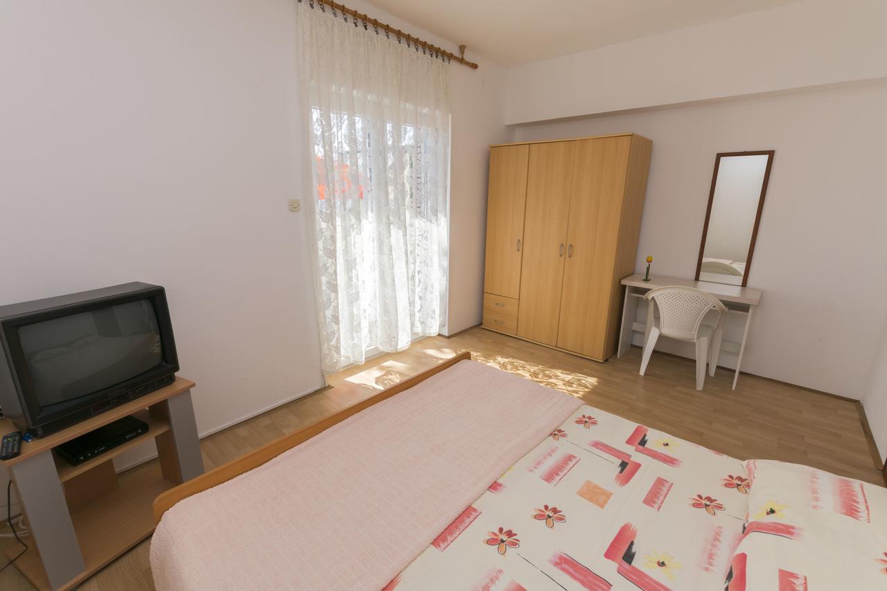 Apartments Ksenija Primosten Luaran gambar